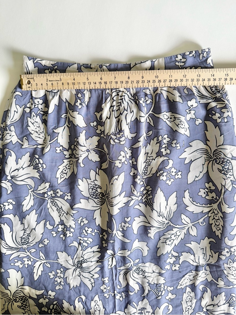 LOFT Blue Floral Botanical Midi Column Skirt Side Slits Size SP Petite - Picture 8 of 13